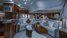 Load image into Gallery viewer, 55' SEA RAY SUNDANCER