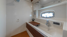 Load image into Gallery viewer, 45' SEA RAY SUNDANCER
