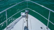 Load image into Gallery viewer, 55' SEA RAY SUNDANCER