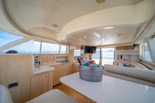 Load image into Gallery viewer, 51' SEA RAY SEDAN BRIDGE