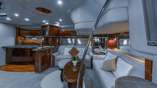 Load image into Gallery viewer, 55' SEA RAY SUNDANCER