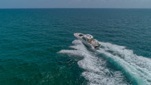 Load image into Gallery viewer, 55' SEA RAY SUNDANCER