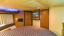 Load image into Gallery viewer, 43' MARQUIS