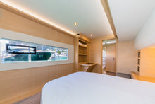 Load image into Gallery viewer, 50' FOUNTAINE PAJOT